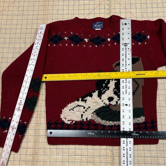 Woolrich 100% Wool Vintage Sweater Dog- Puppy Boot Size Medium- 2 sided design - Picture 17 of 17